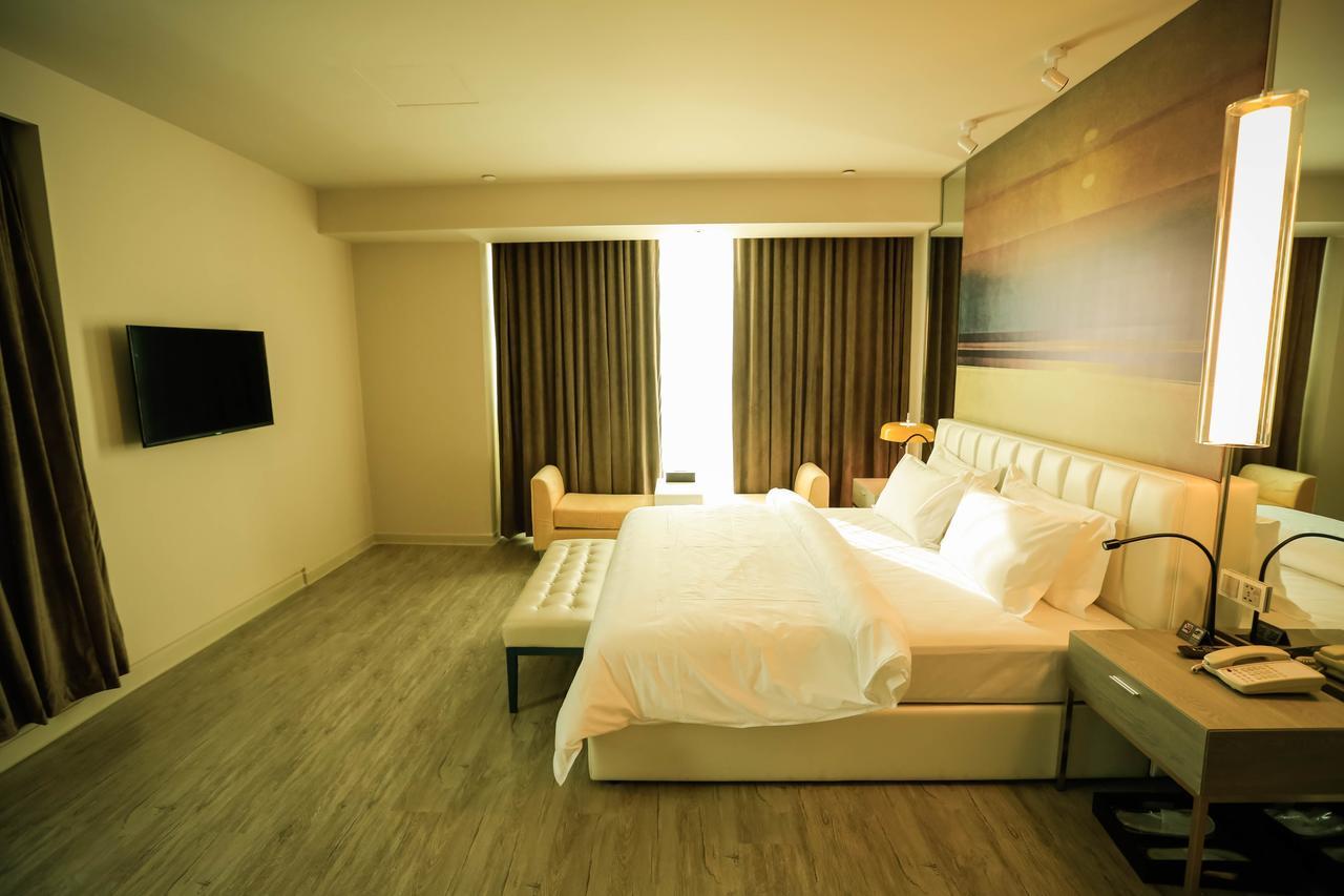 Metropolo Jin Jiang Hotels Turpan Administrative The Heart Of Pai ภายนอก รูปภาพ