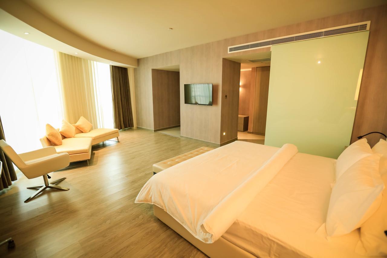 Metropolo Jin Jiang Hotels Turpan Administrative The Heart Of Pai ภายนอก รูปภาพ