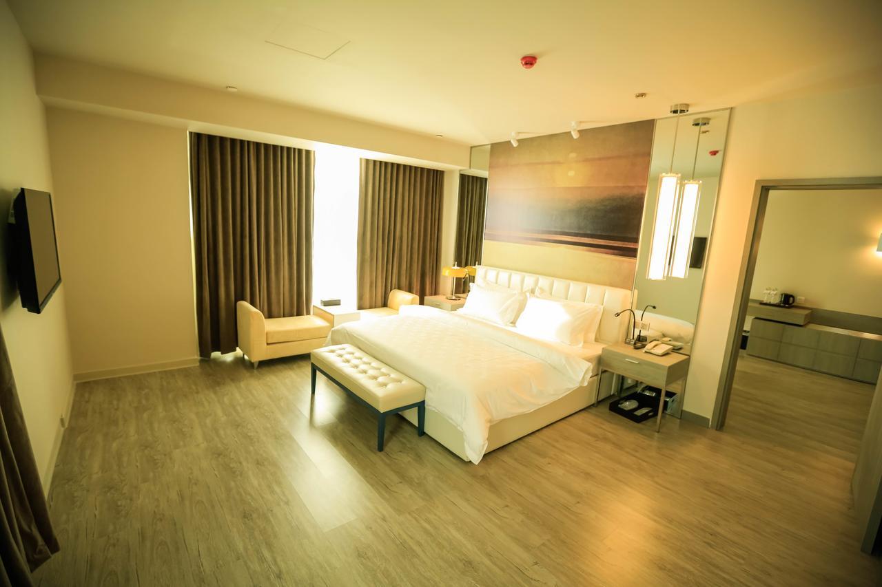 Metropolo Jin Jiang Hotels Turpan Administrative The Heart Of Pai ภายนอก รูปภาพ