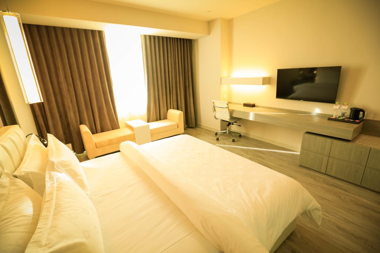 Metropolo Jin Jiang Hotels Turpan Administrative The Heart Of Pai ภายนอก รูปภาพ